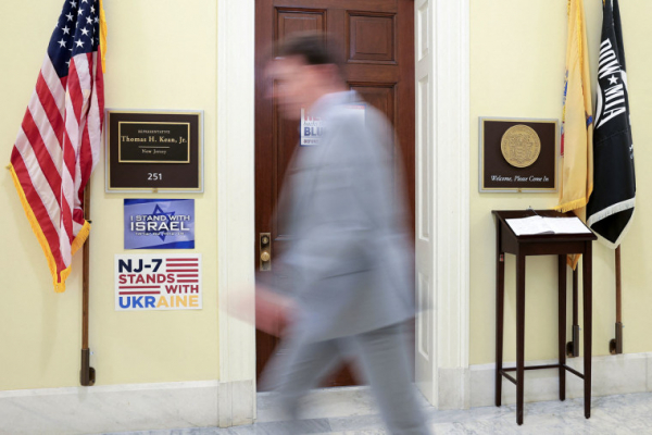 Rep. Tom Kean hasn’t been seen in his N.J. district, where voters are split on his mysterious absence Rep. Tom Kean hasn’t been seen in his N.J. district, where voters are split on his mysterious absence