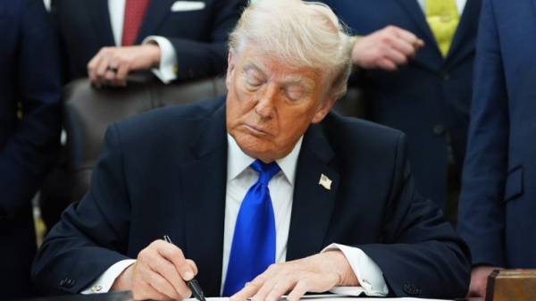 Trump signs order seeking early access to powerful AI models before release